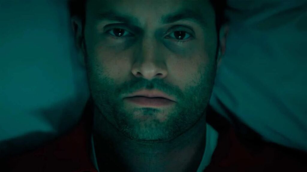 Joe en la cárcel en la serie You