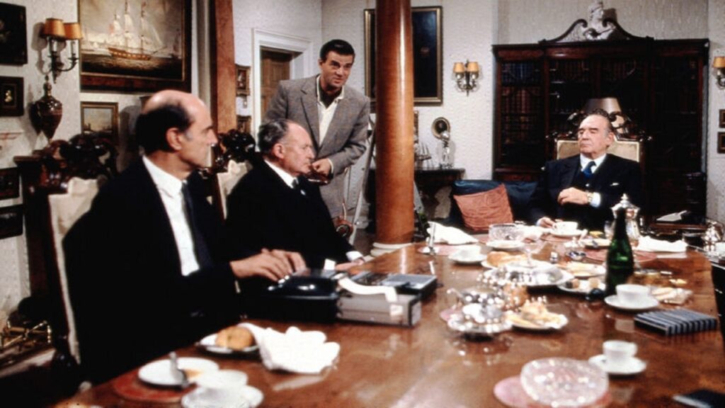 Koskov en la sede del MI6 en 'Alta tensión'