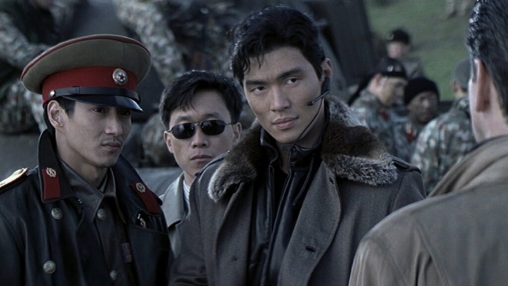 Rick Yune y otros villanos en 'Muere otro día'