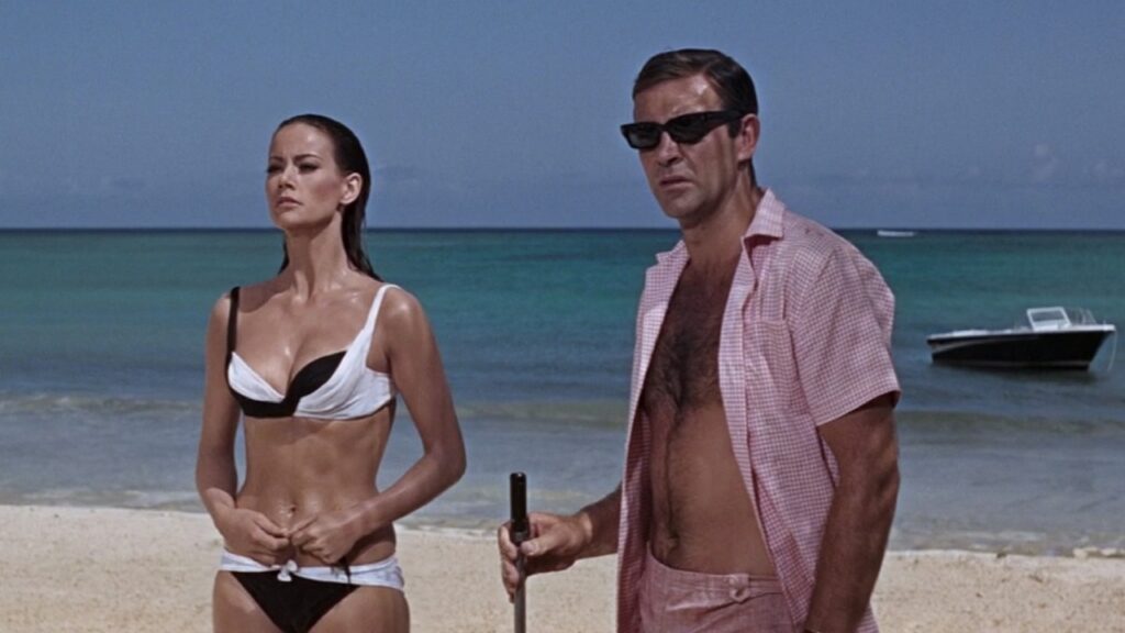 Dominó y James Bond en 'Operación Trueno'