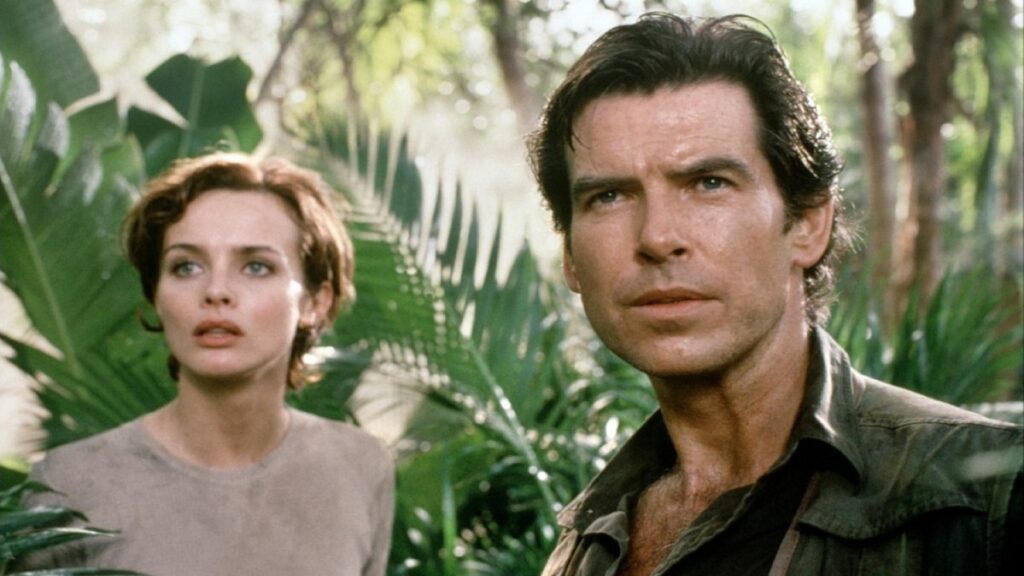 Izabella Scorupco y Pierce Brosnan en 'GoldenEye'