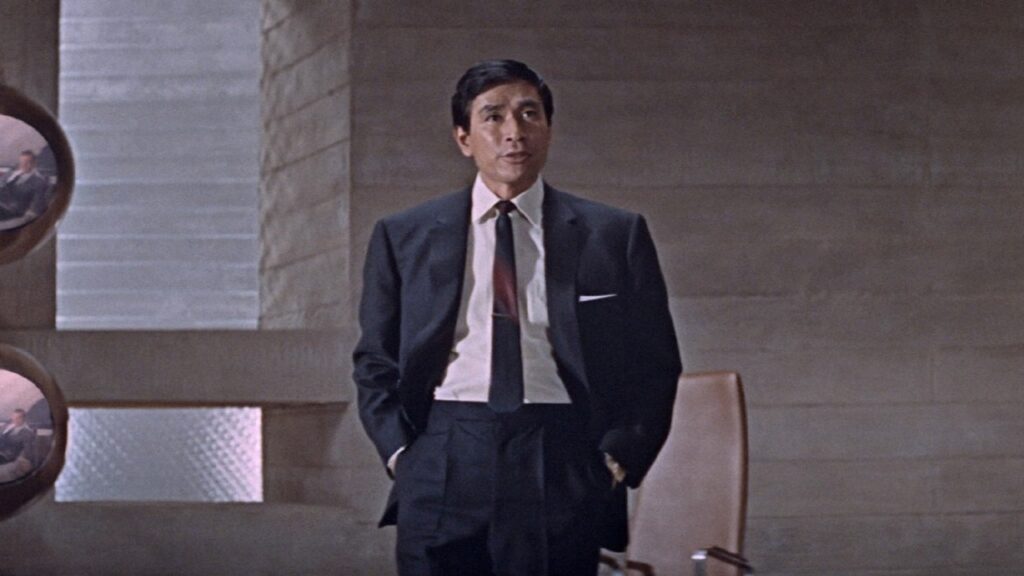 Tiger Tanaka en 'Solo se vive dos veces'