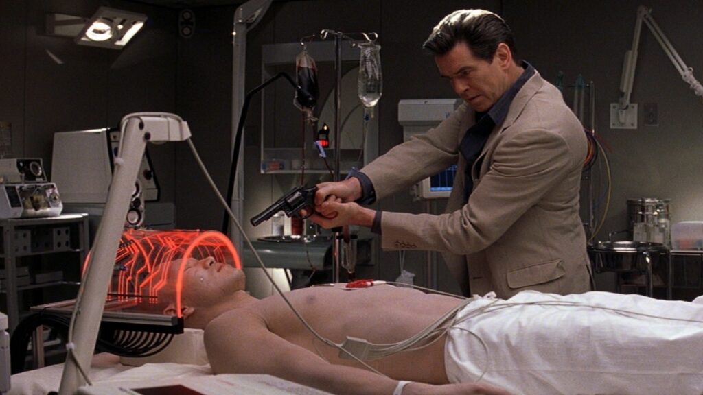 Zao y Bond en 'Muere otro día'