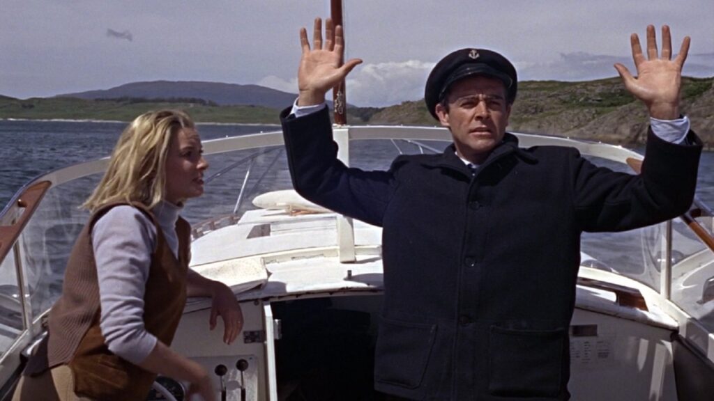 Tatiana y Bond en un barco en 'Desde Rusia con amor'