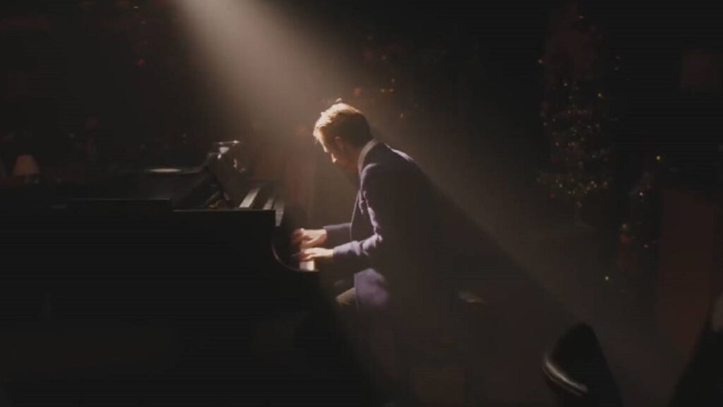 Escena de 'La La Land': Sebastian tocando el piano