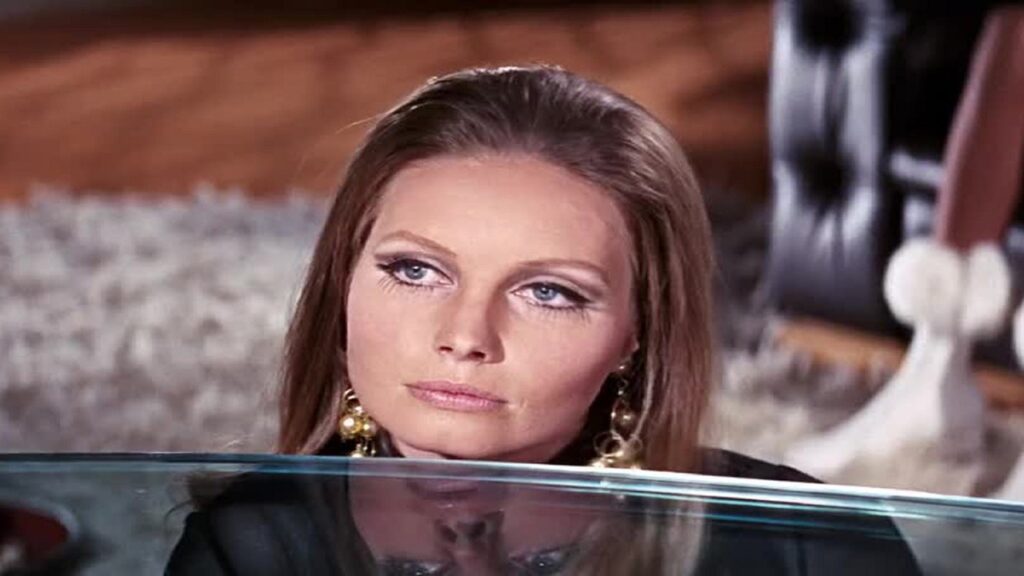 Catherine Schell en '007 al servicio de su majestad'