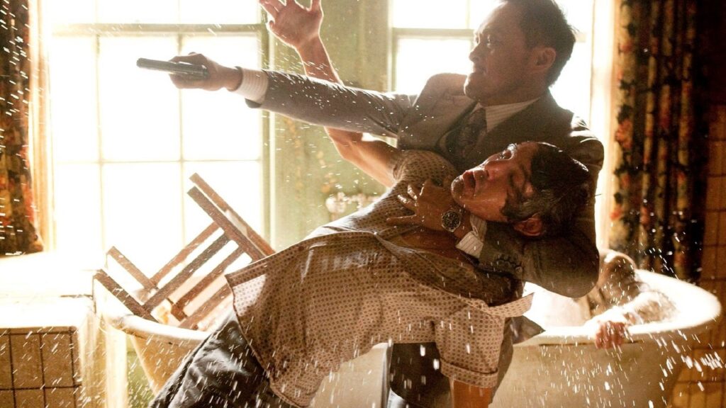 Escena de 'Origen': Kaito con una pistola