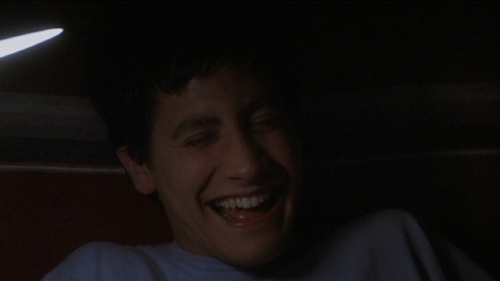 Escena de 'Donnie Darko': Donnie riendo