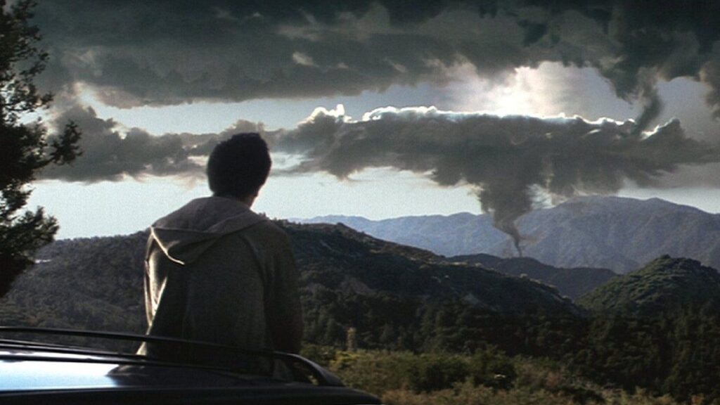 Escena de 'Donnie Darko': Donnie mirando la tormenta