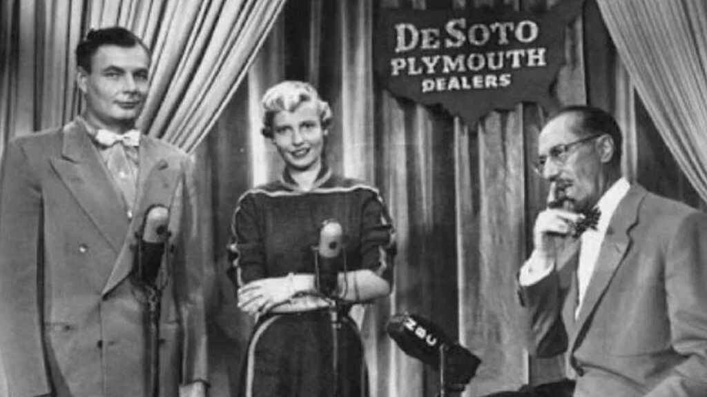 Groucho Marx presentando 'You bet your life'