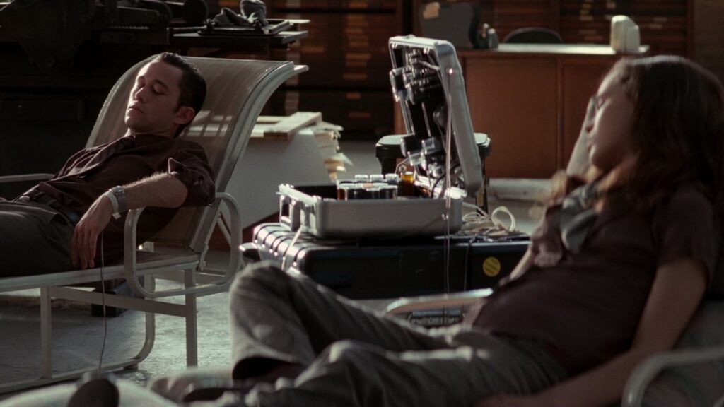 Arthur y Ariadne dormidos en 'Origen'