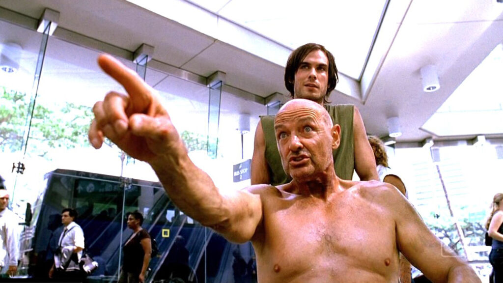 John Locke sin camiseta en 'Perdidos'