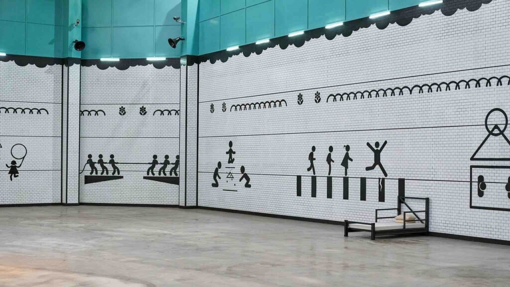 Dibujos en las paredes en 'El juego del calamar'