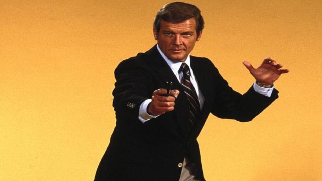 Roger Moore como James Bond