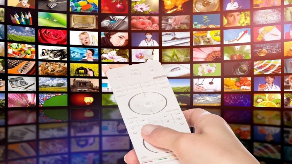 Mando de televisión y numerosos canales