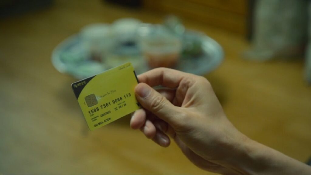 Tarjeta de crédito en 'El juego del calamar'