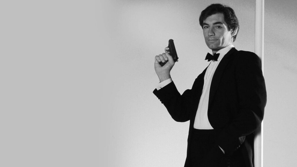 Timothy Dalton como James Bond