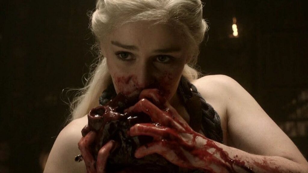 Daenerys se come corazón en 'Juego de tronos'