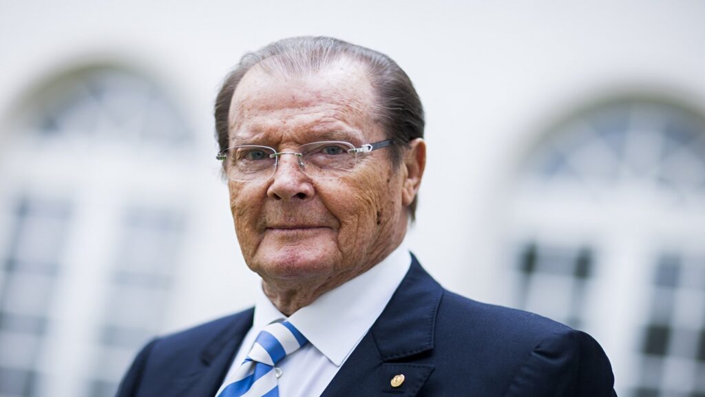 Roger Moore a edad avanzada