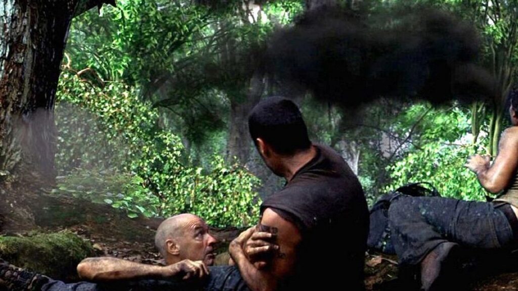 Locke, Jack y Kate viendo el humo negro en 'Perdidos'