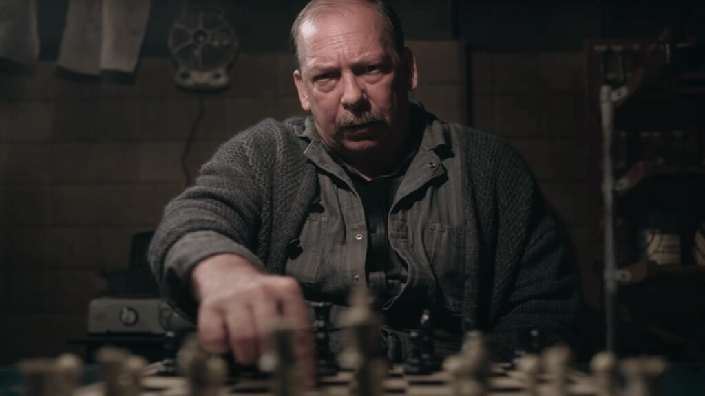 Bill Camp en 'Gambito de dama'