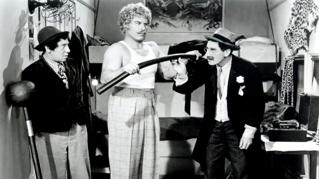 Chico y Groucho Max con forzudo rubio