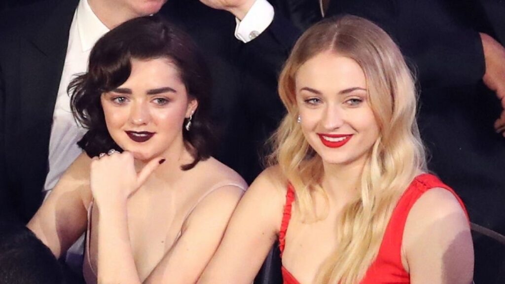 Maisie Williams y Sophie Turner