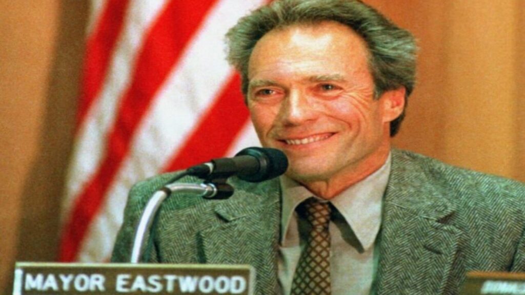 Clint Eastwood como alcalde