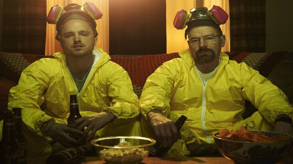 Jesse y Walter con monos amarillos en 'Breaking Bad'