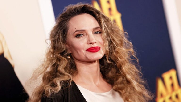 Angelina Jolie (Actriz)