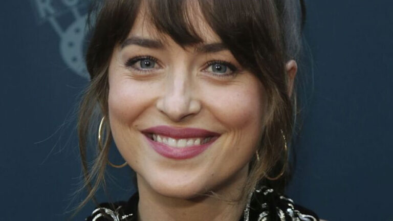 Dakota Johnson
