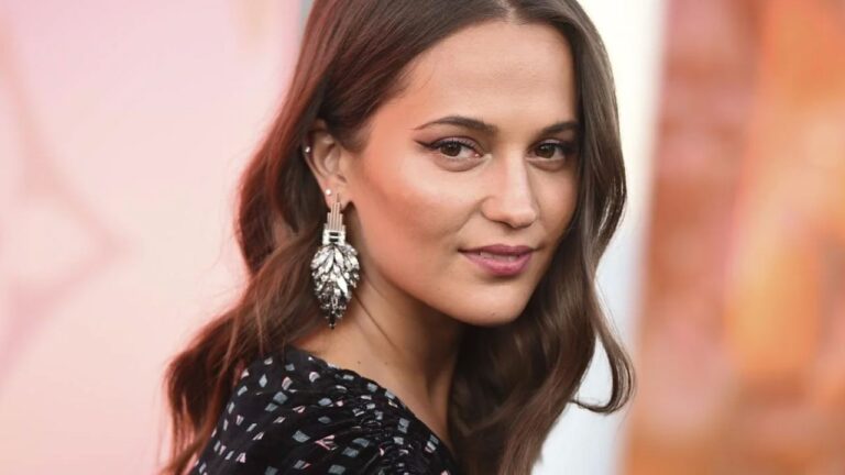 Alicia Vikander (Actriz)