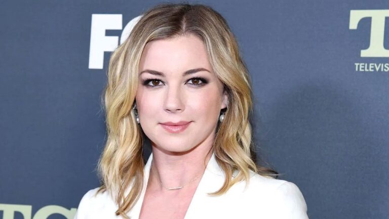 Emily VanCamp (Actriz)