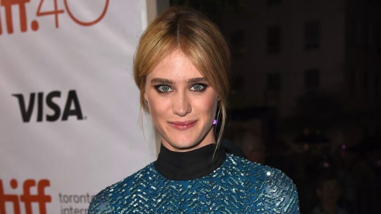 Mackenzie Davis (Actriz)