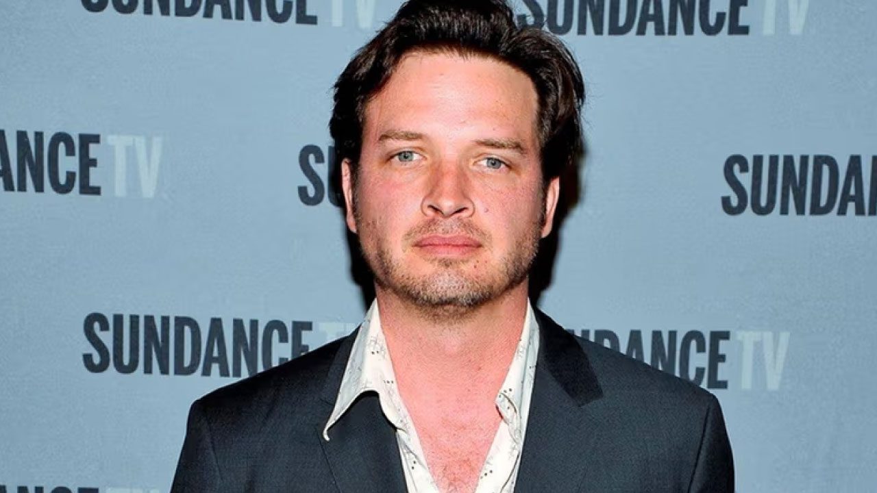 Aden Young (Actor) Aden Young (Actor)
