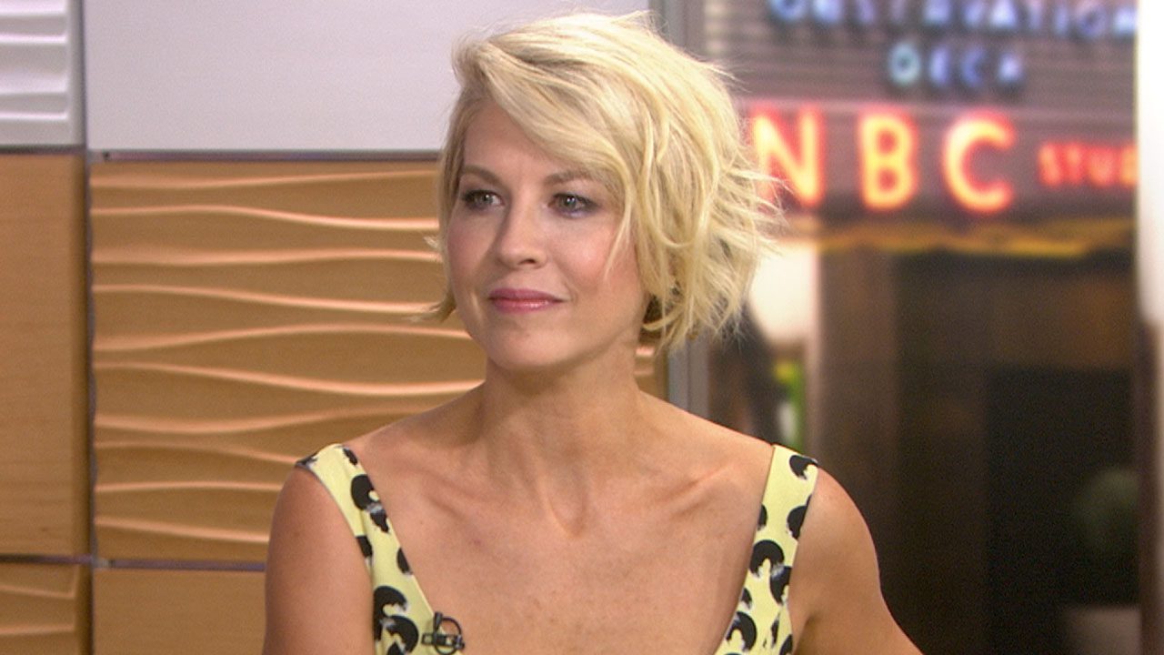Jenna Elfman (Actriz)