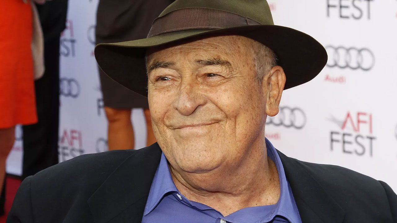Bernardo Bertolucci (Director) Bernardo Bertolucci (Director)