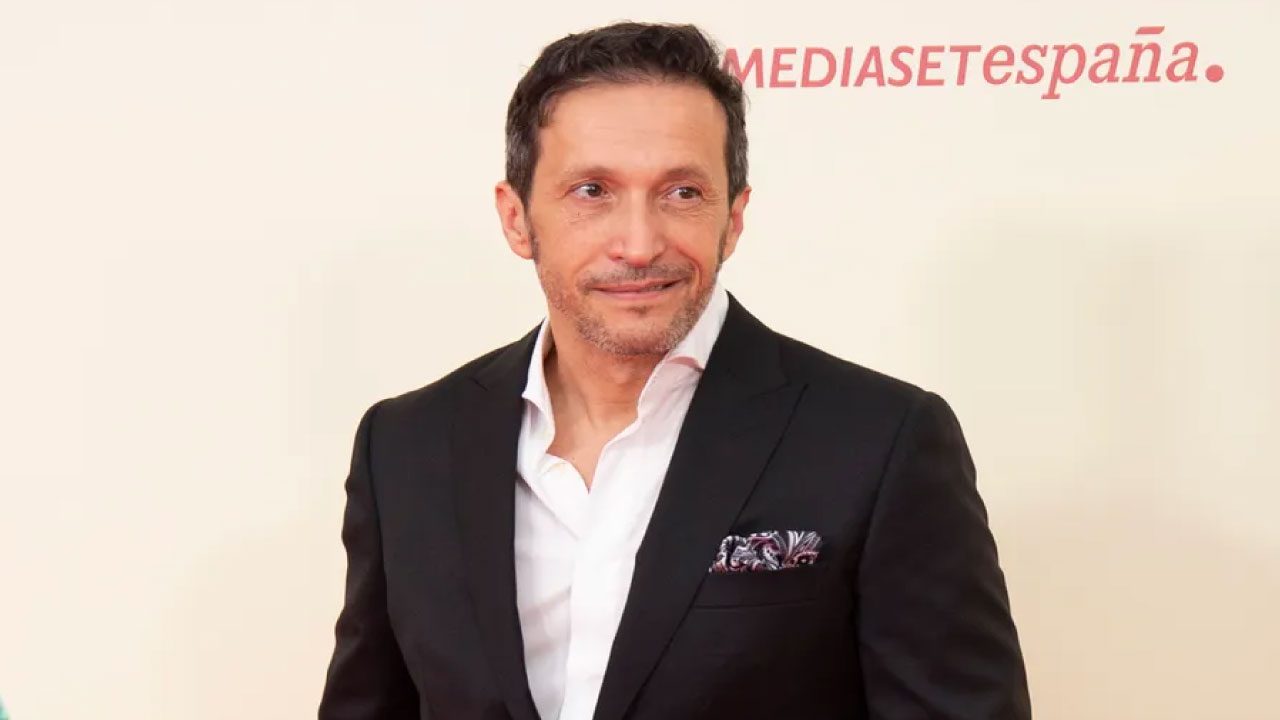 Salvador Calvo (Director) Salvador Calvo (Director)
