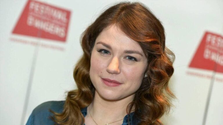 Emilie Dequenne (Actriz)