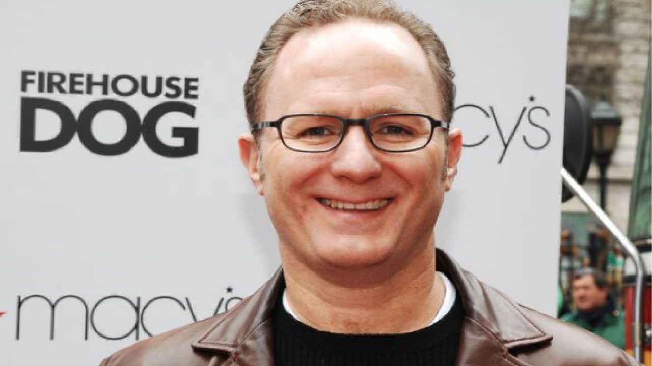 Todd Holland (Director) Todd Holland (Director)