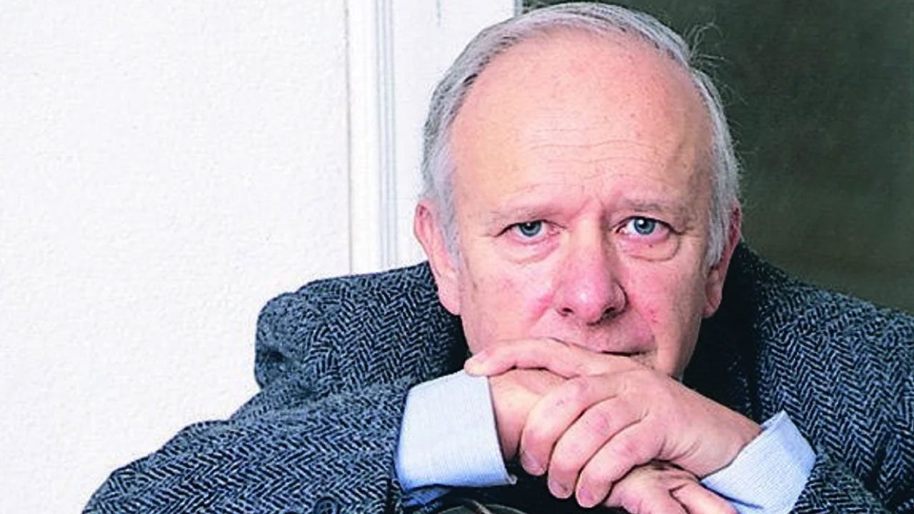 Manuel Summers (Director) Manuel Summers (Director)