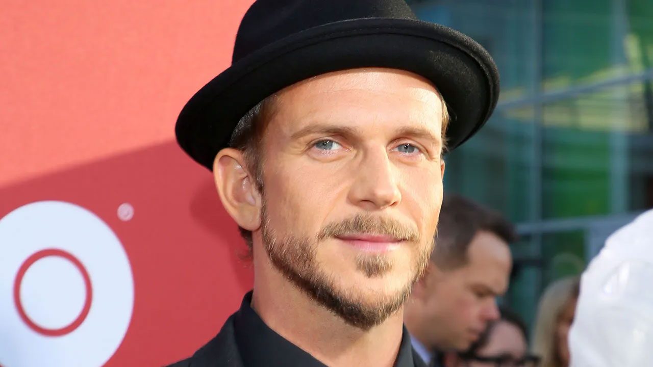 Gustaf Skarsgard (Actor)