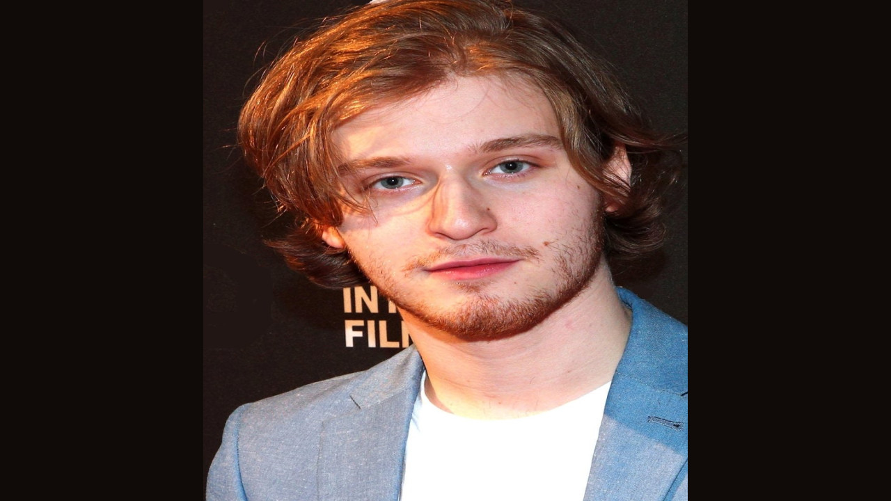 Fred Hechinger (Actor)