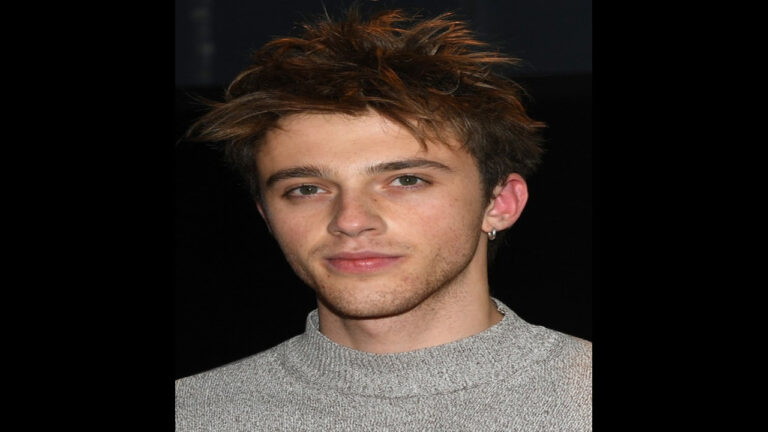 Benjamin Voisin (Actor)