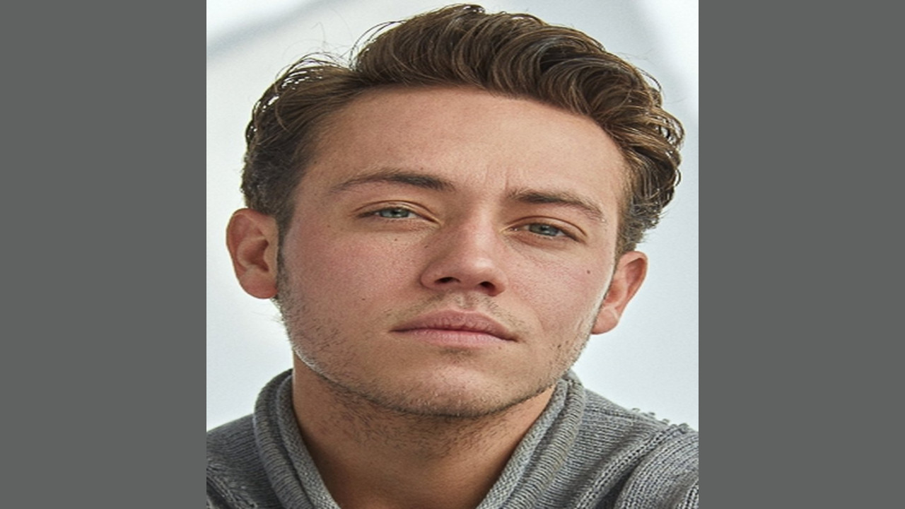 Ethan Cutkosky (Actor)