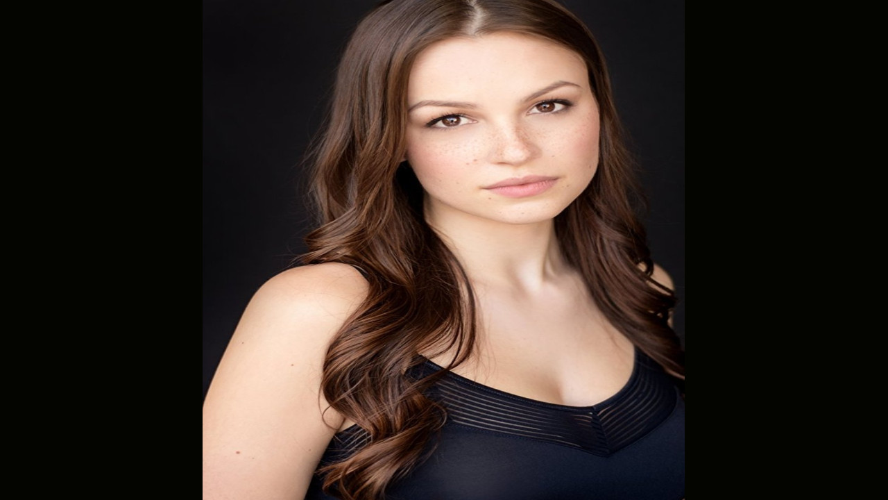 Kayla Wallace (Actriz) Kayla Wallace (Actriz)