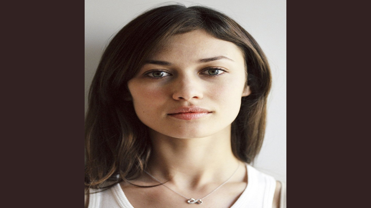 Olha Kurylenko (Actriz)