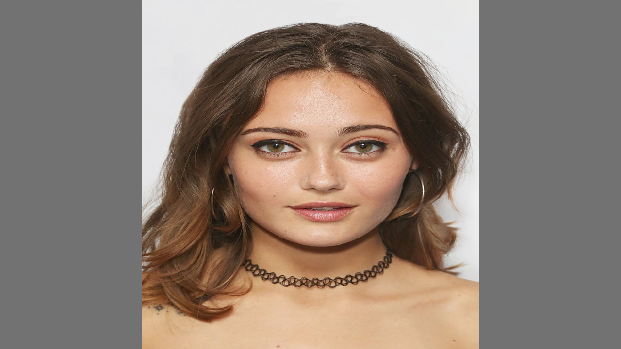 Ella Purnell (Actriz)