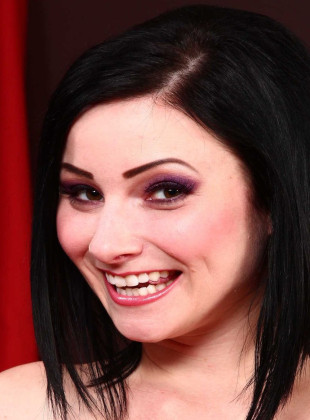 Veruca James (Actriz)