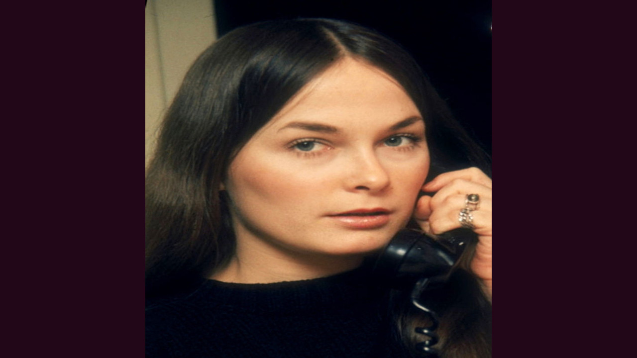 Tina Russell (Actriz)